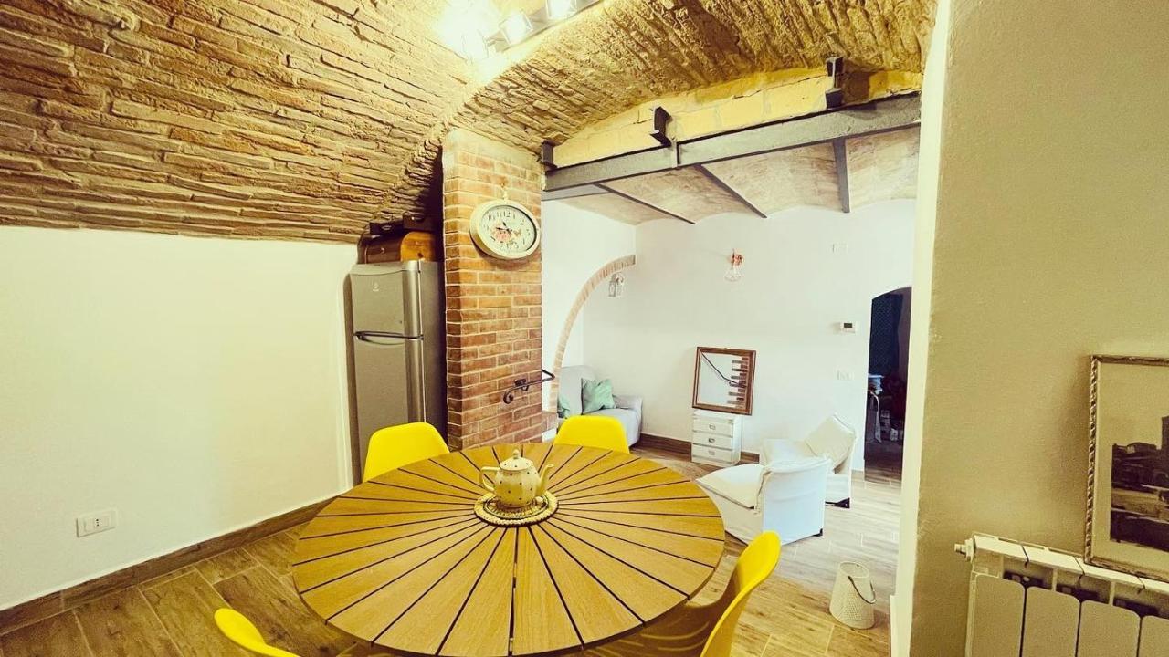 モントーネ Casa Di Duccioヴィラ エクステリア 写真