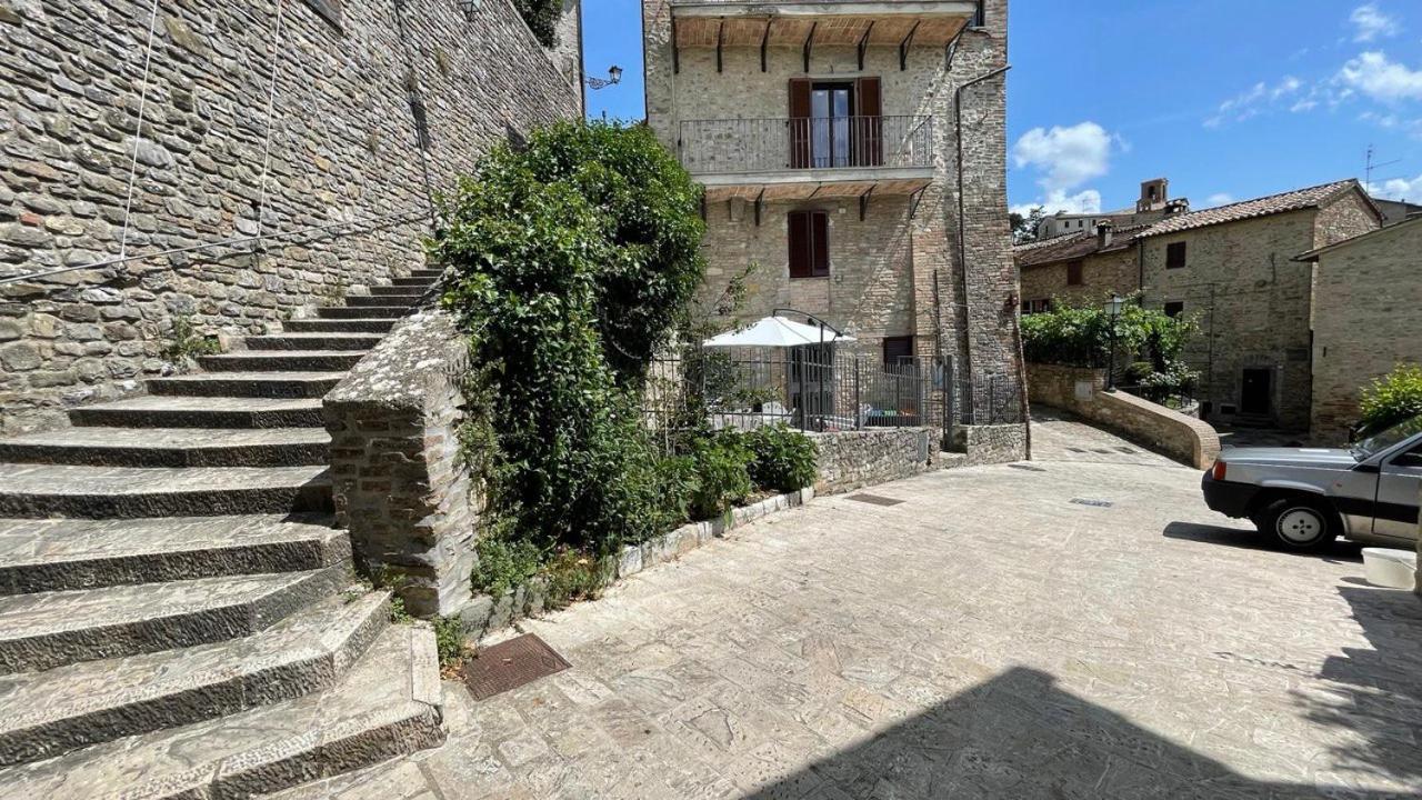 モントーネ Casa Di Duccioヴィラ エクステリア 写真