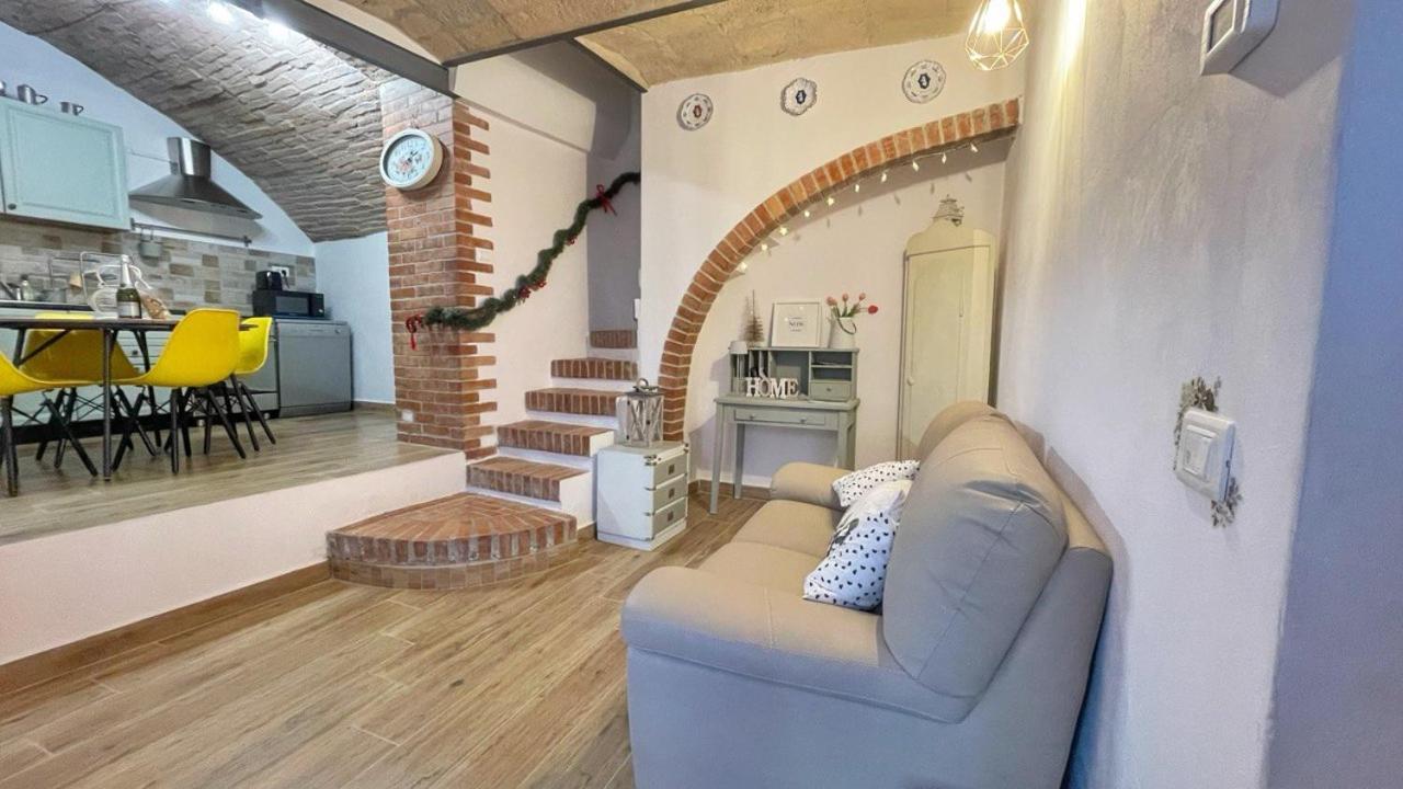 モントーネ Casa Di Duccioヴィラ エクステリア 写真